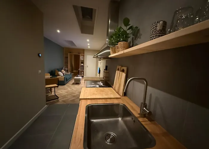 Cozy In The Centre Of