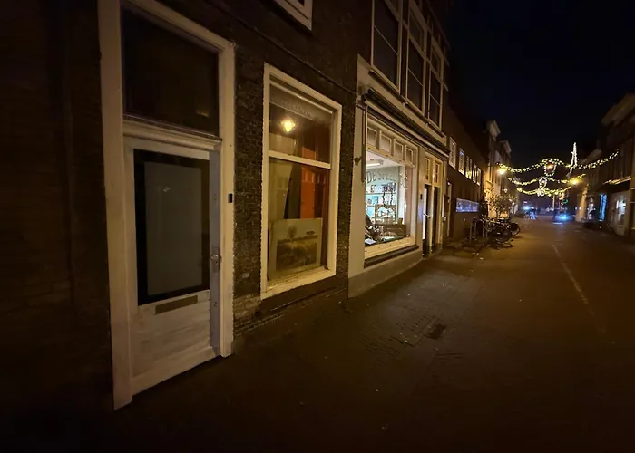 Cozy In The Centre Of *